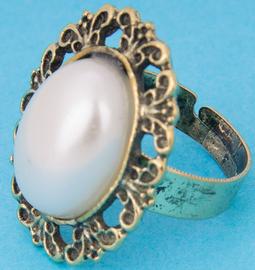 Prsteň kovový s perlou