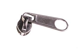 Jazdec na plastový zips 3mm strieborný